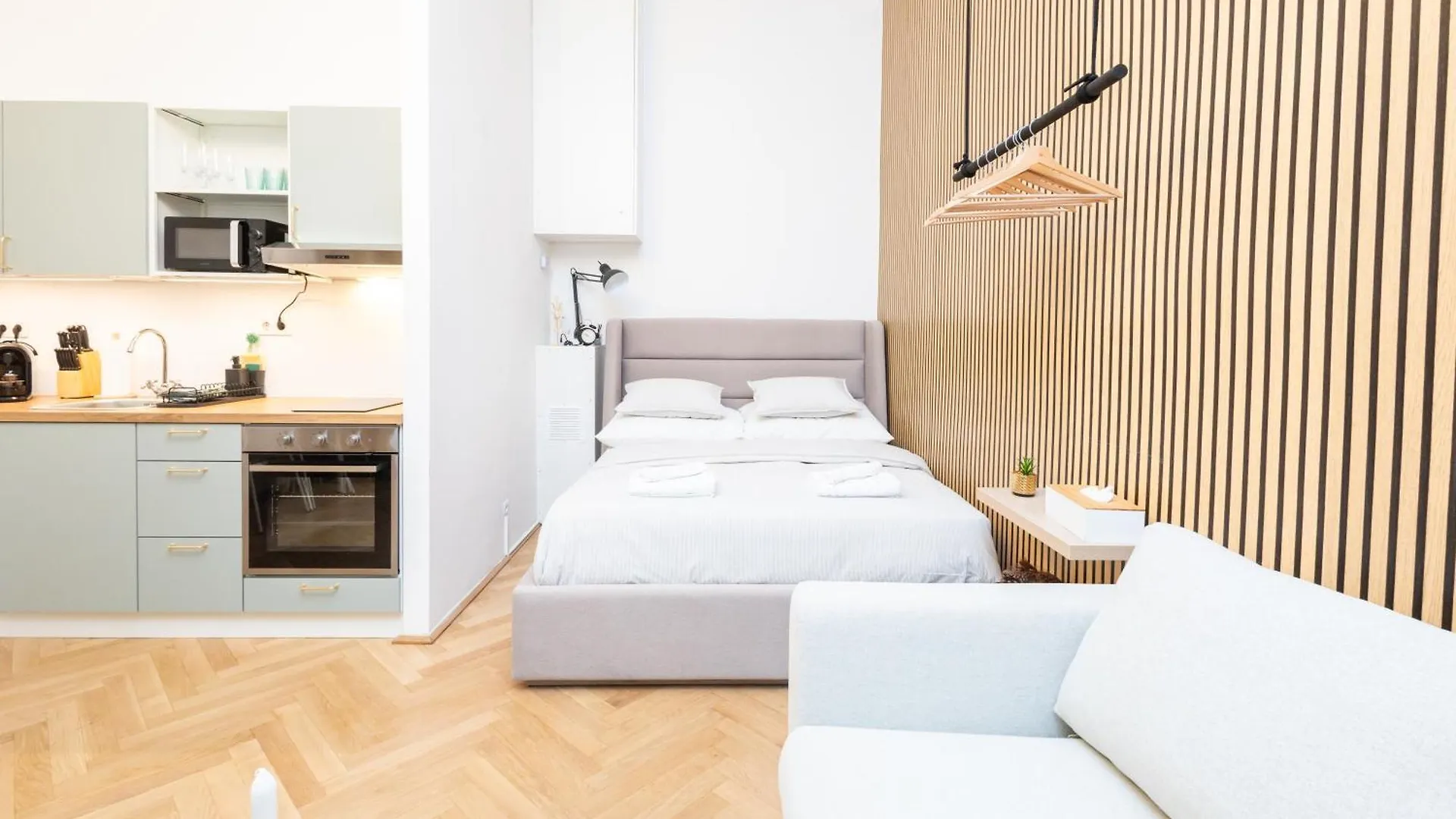 Charming Retreat Walking Distance From Town Centre Apartment Vienna
