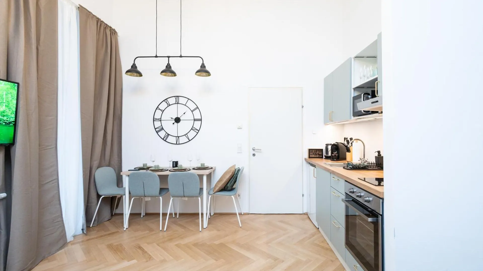 Charming Retreat Walking Distance From Town Centre Apartment Vienna