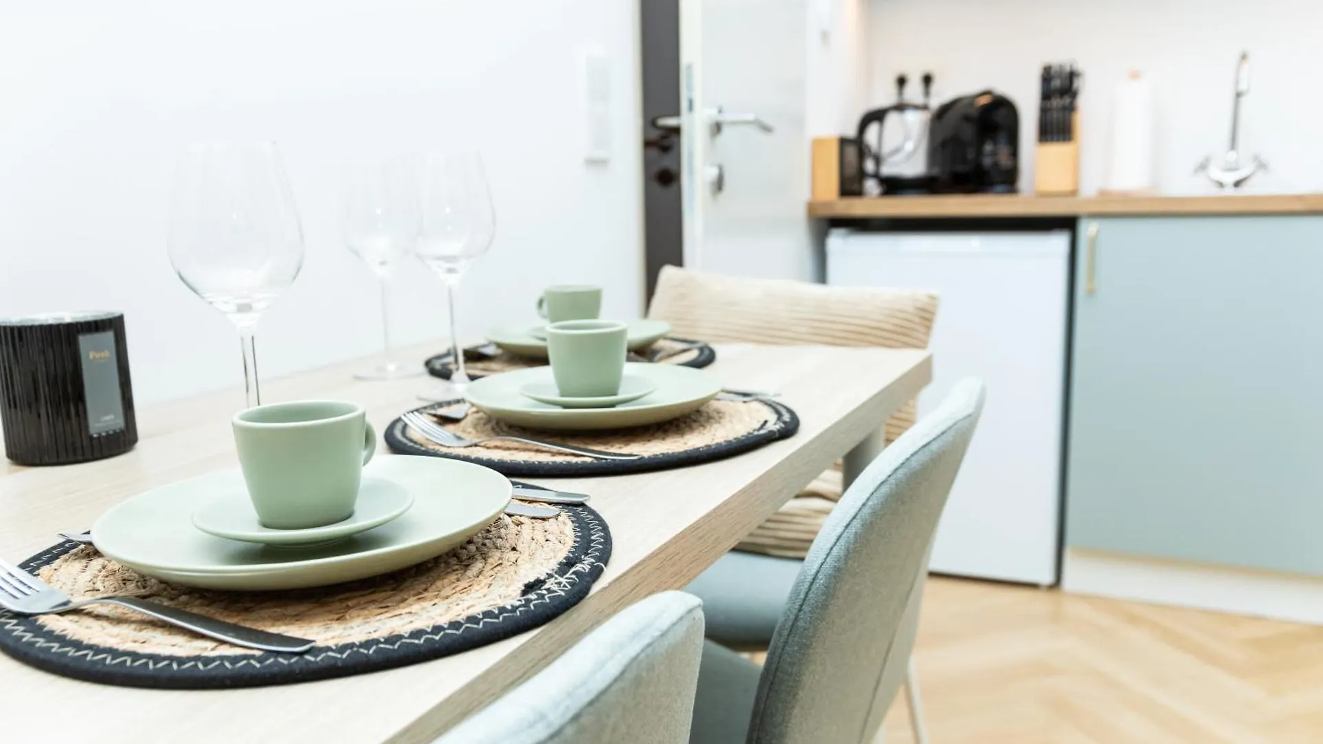 Charming Retreat Walking Distance From Town Centre Apartment Vienna